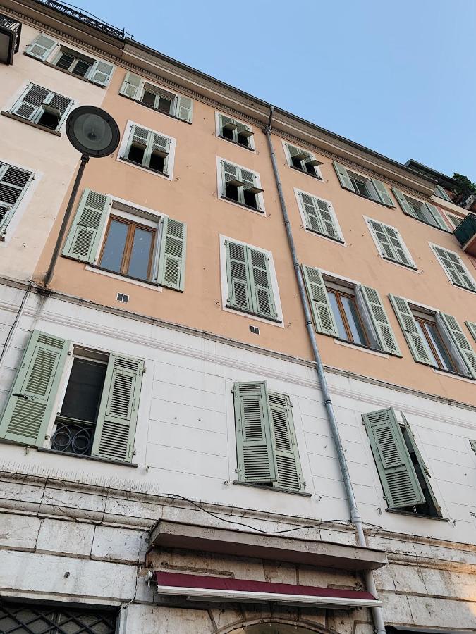Appartement Superbe 3 Pièces Situé Dans Le Vieux-nice Nice